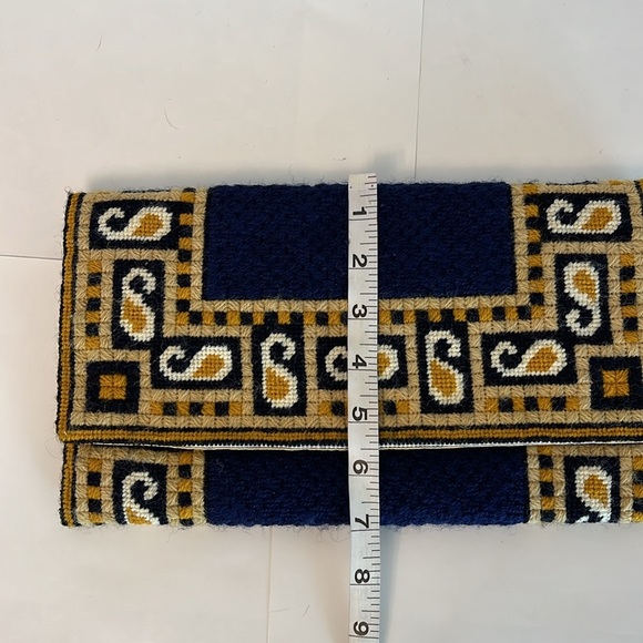 VINTAGE KNIT CROCHET FOLD OUT WALLET - Picture 15 of 16